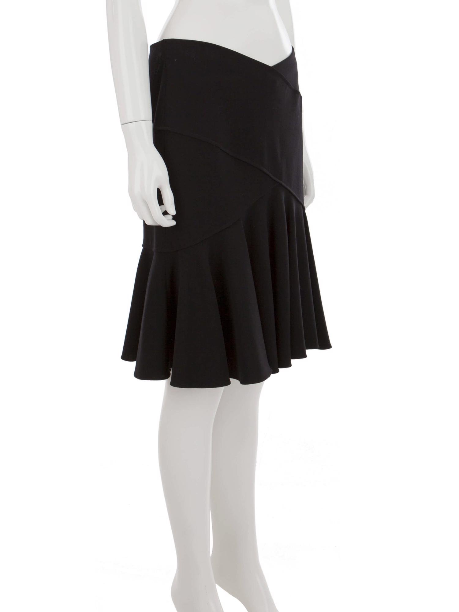 Bayan Siyah PRABAL GURUNG ETEK