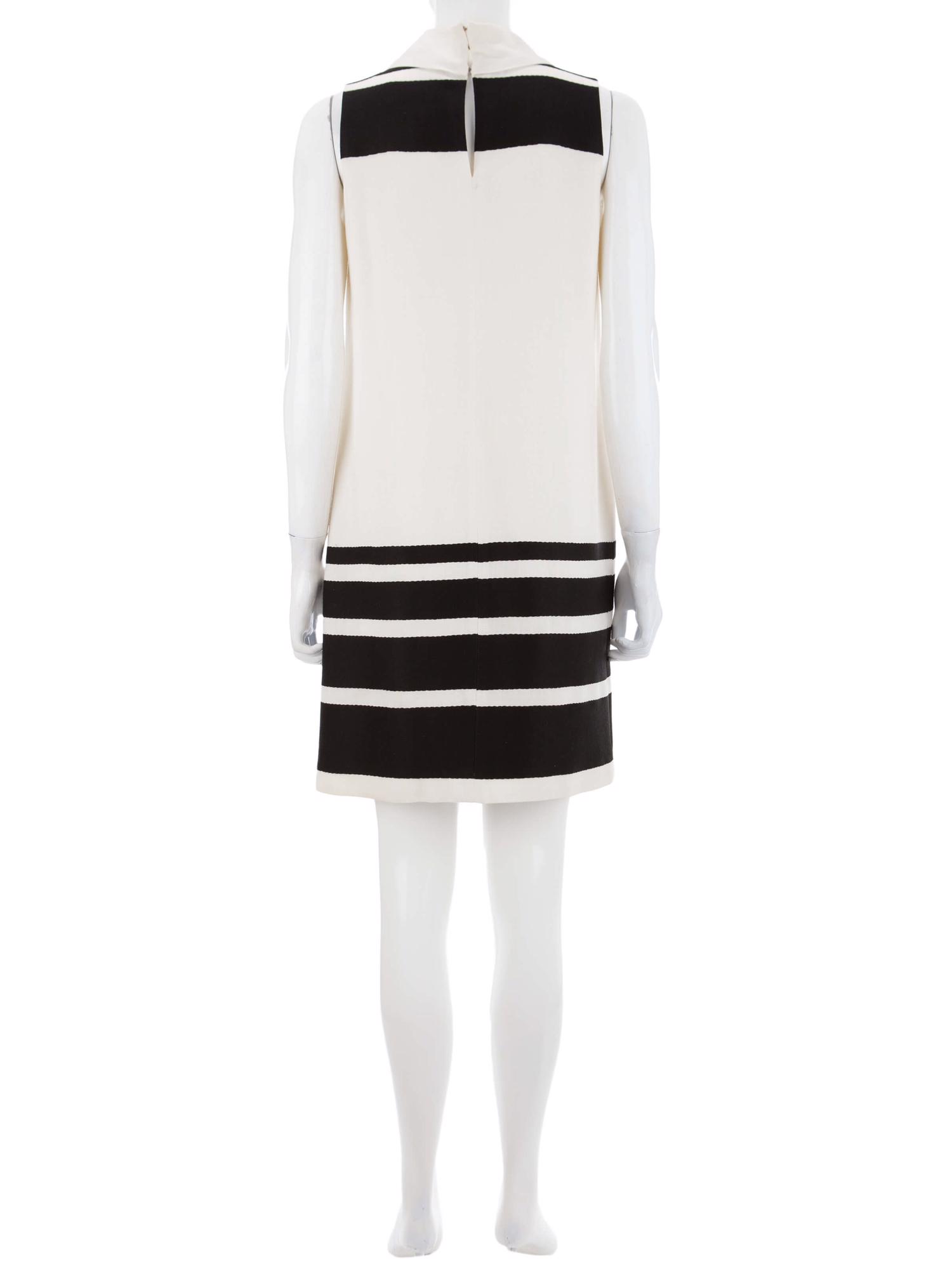 Bayan Beyaz CAROLINA HERRERA ELBİSE