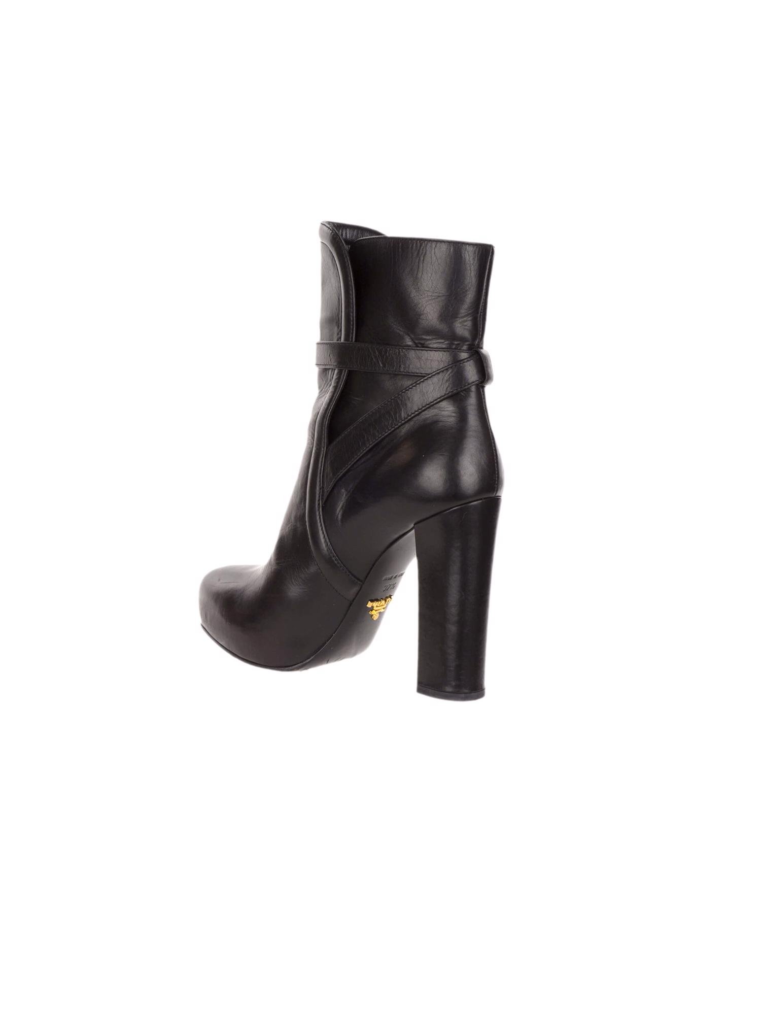 Bayan Siyah PRADA BOT