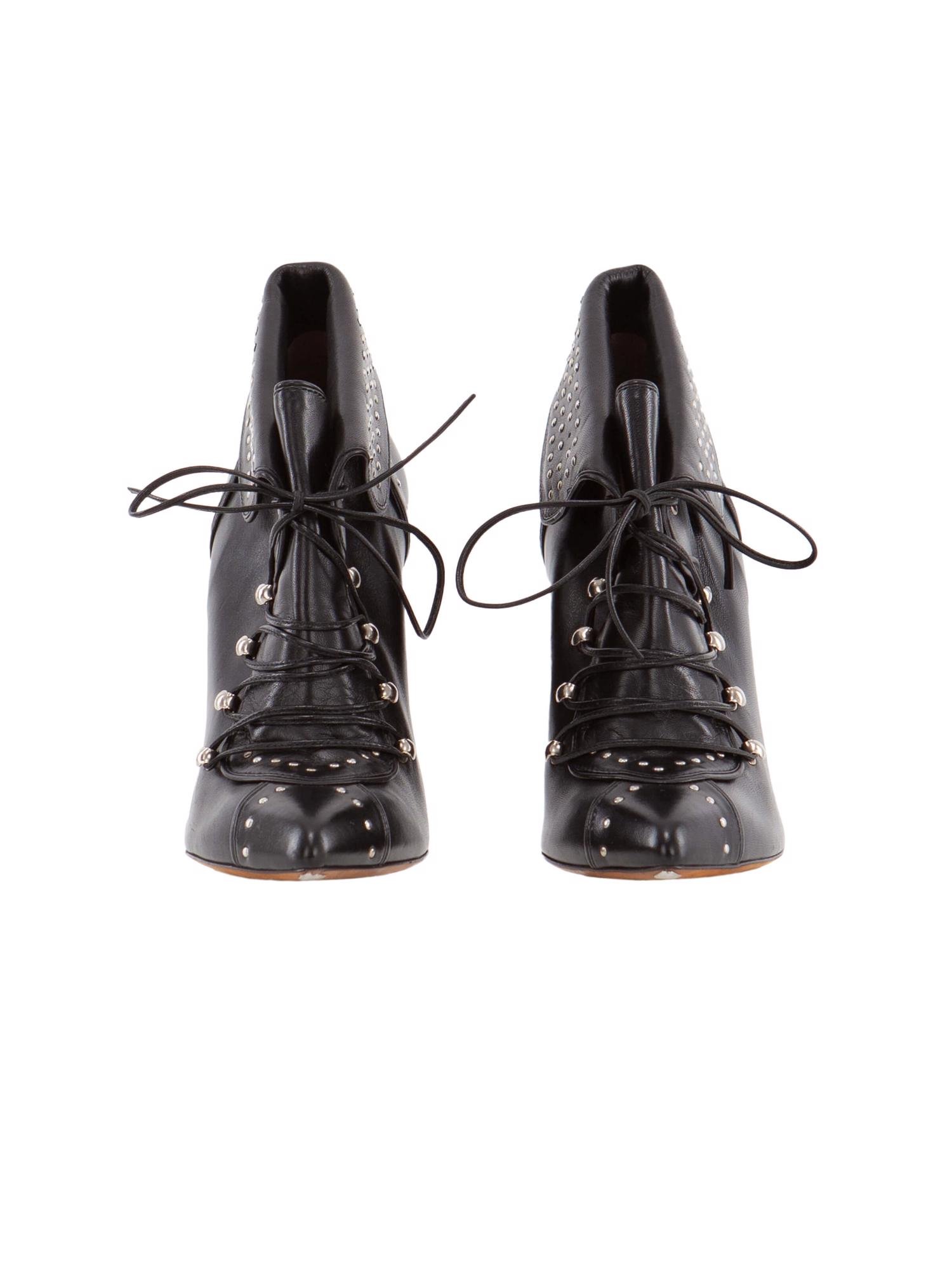 Bayan Siyah TABITHA SIMMONS BOT