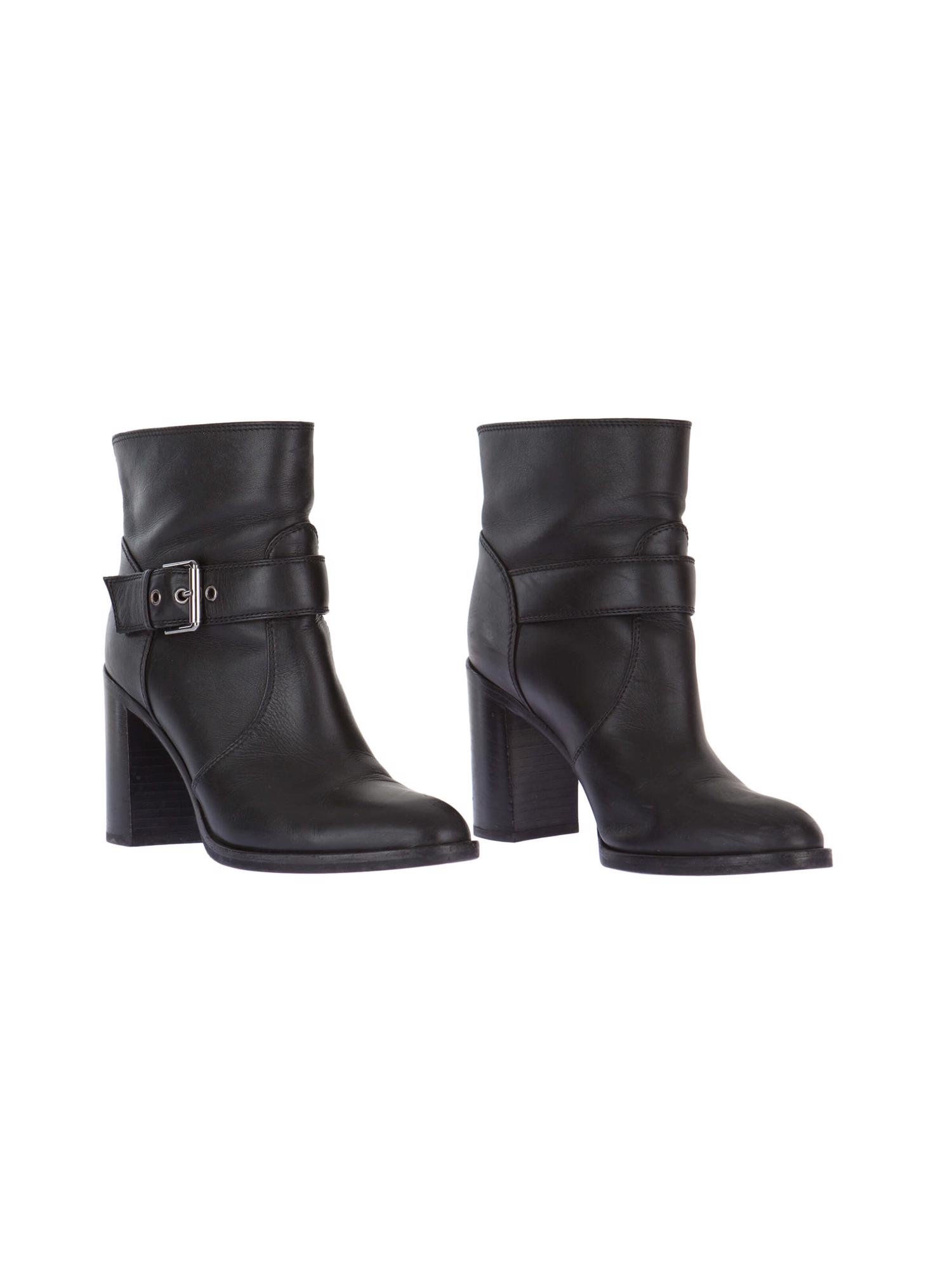 Bayan Siyah GIANVITO ROSSI BOT