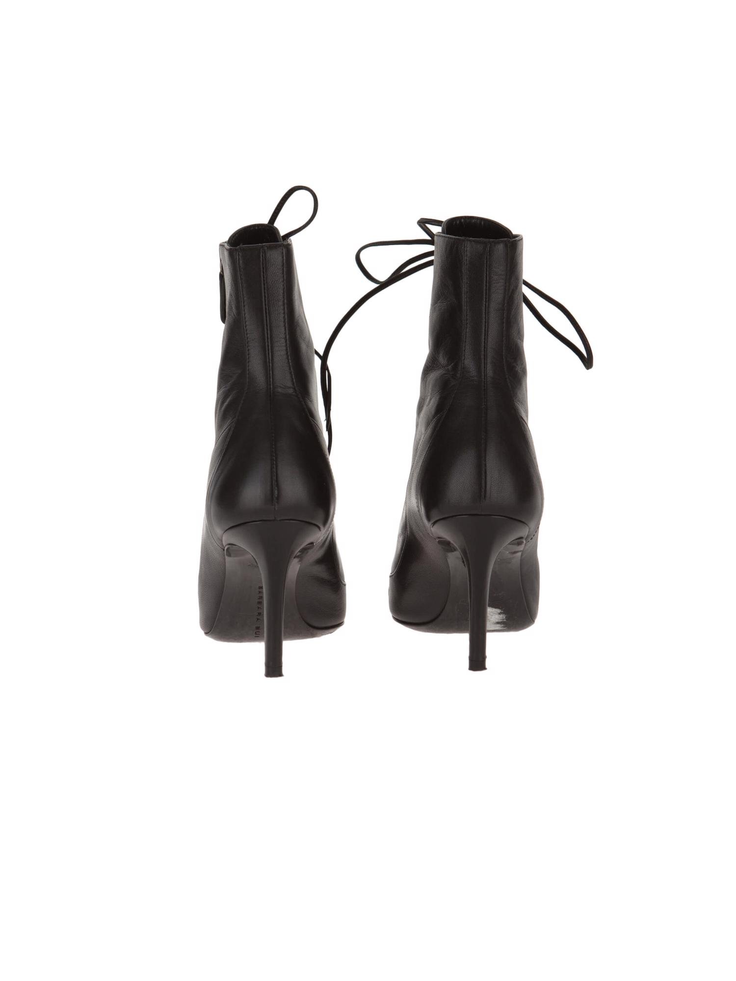 Bayan Siyah BARBARA BUI BOT