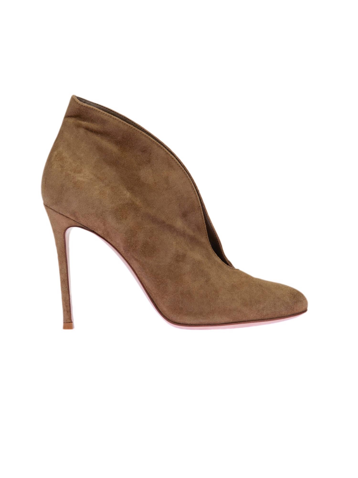 Bayan Bej GIANVITO ROSSI BOT