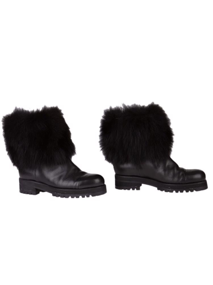 Bayan  JIMMY CHOO BOT