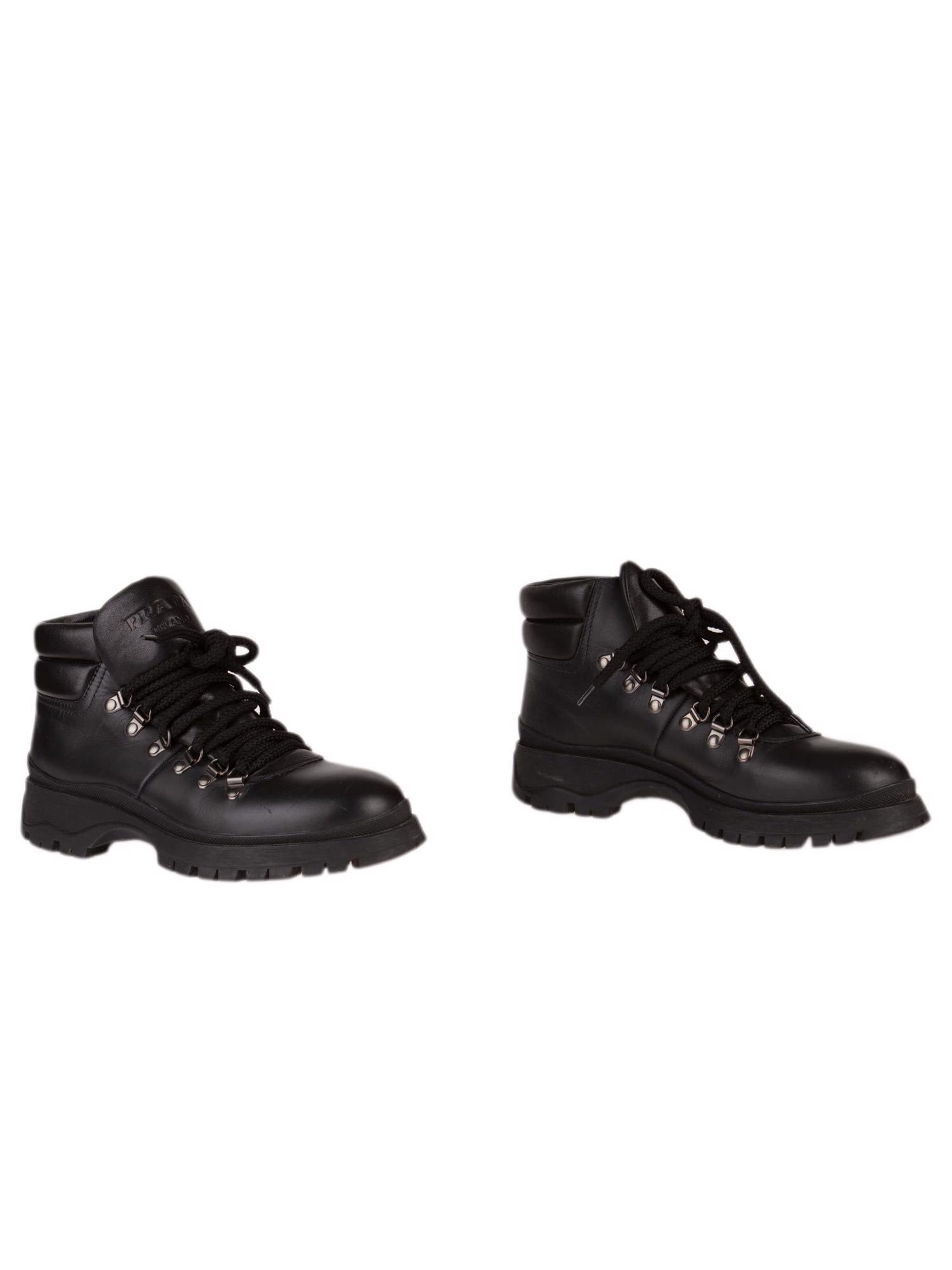 Bayan Siyah PRADA BOT