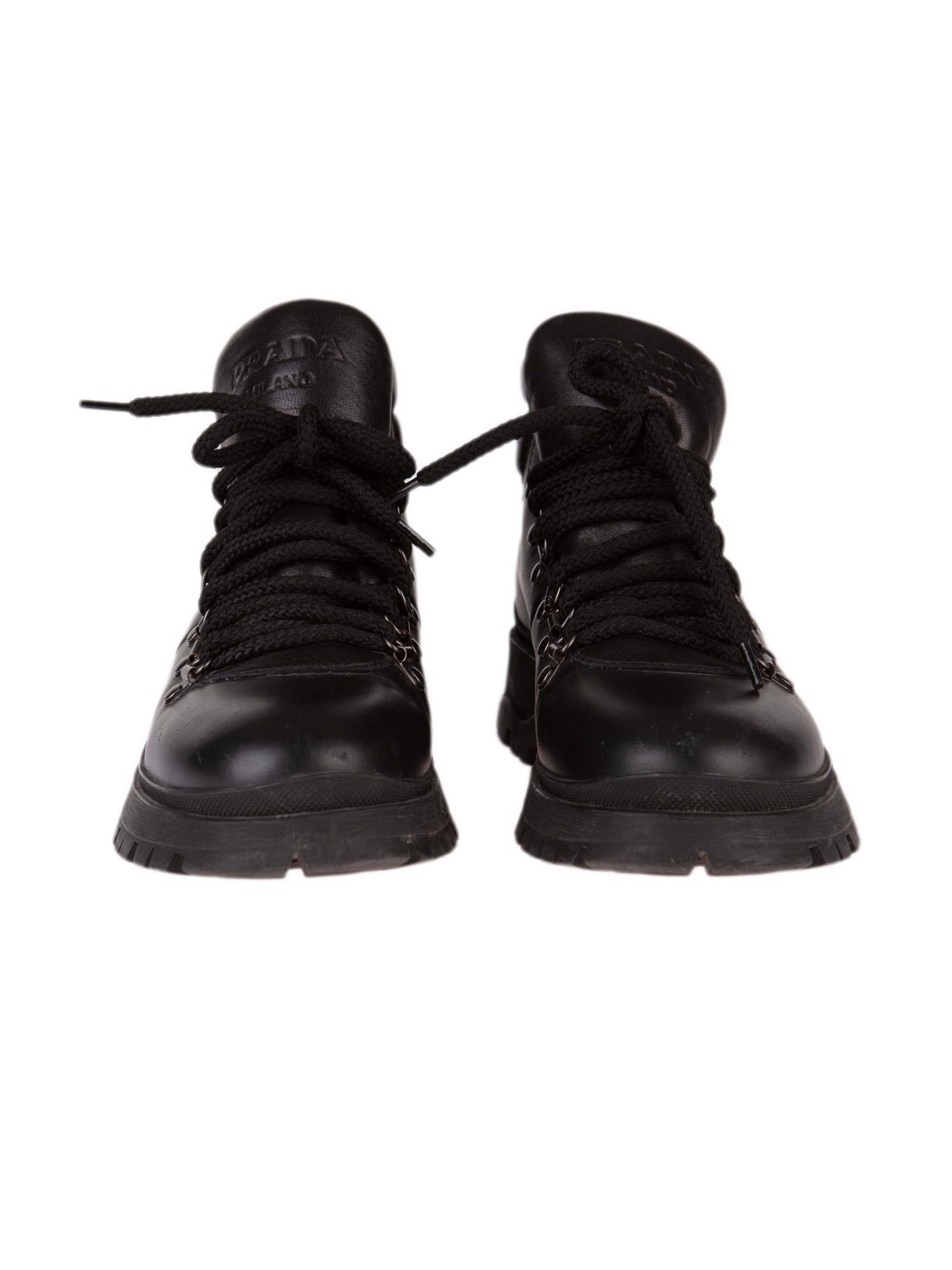 Bayan Siyah PRADA BOT