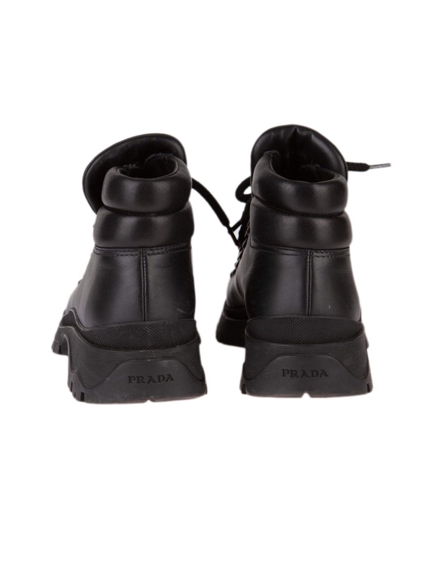 Bayan Siyah PRADA BOT