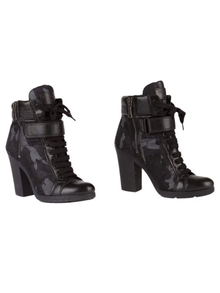 Bayan Siyah PRADA BOT