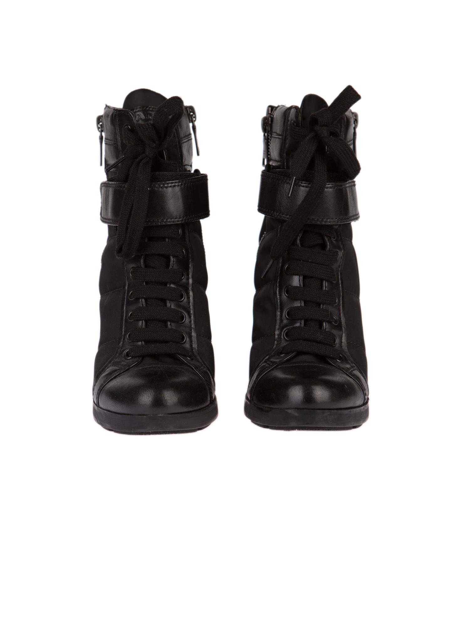 Bayan Siyah PRADA BOT