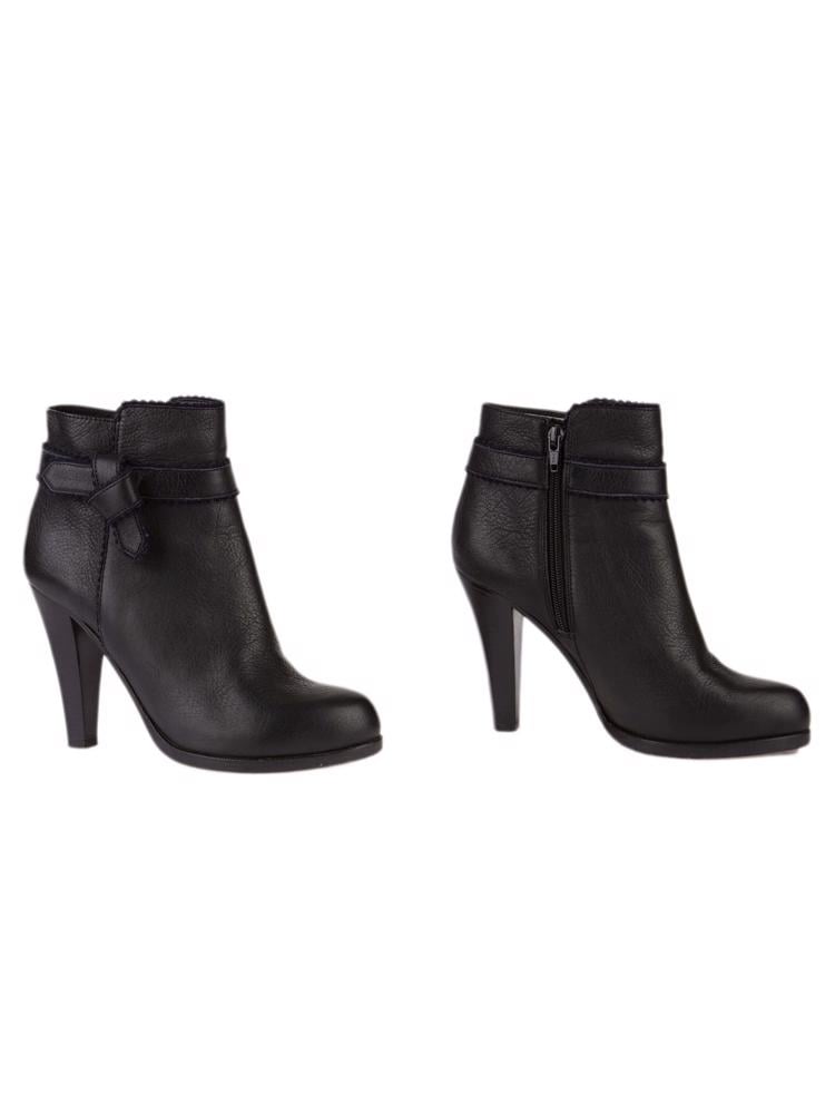 Bayan Siyah SEE BY CHLOE BOT