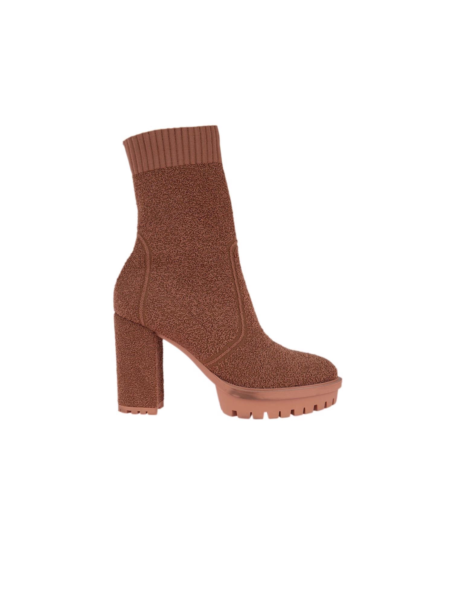 Bayan Kahve GIANVITO ROSSI BOT