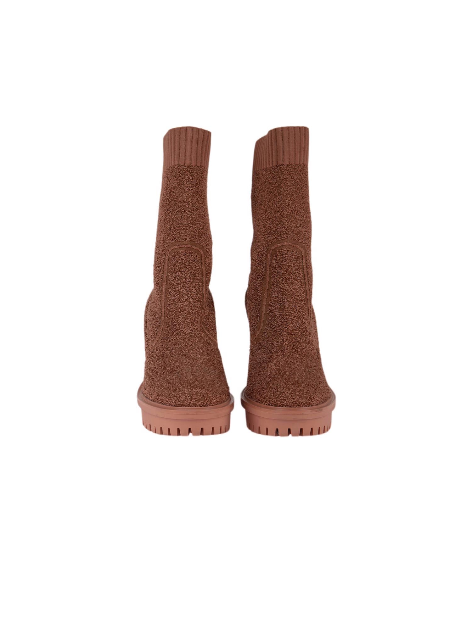 Bayan Kahve GIANVITO ROSSI BOT