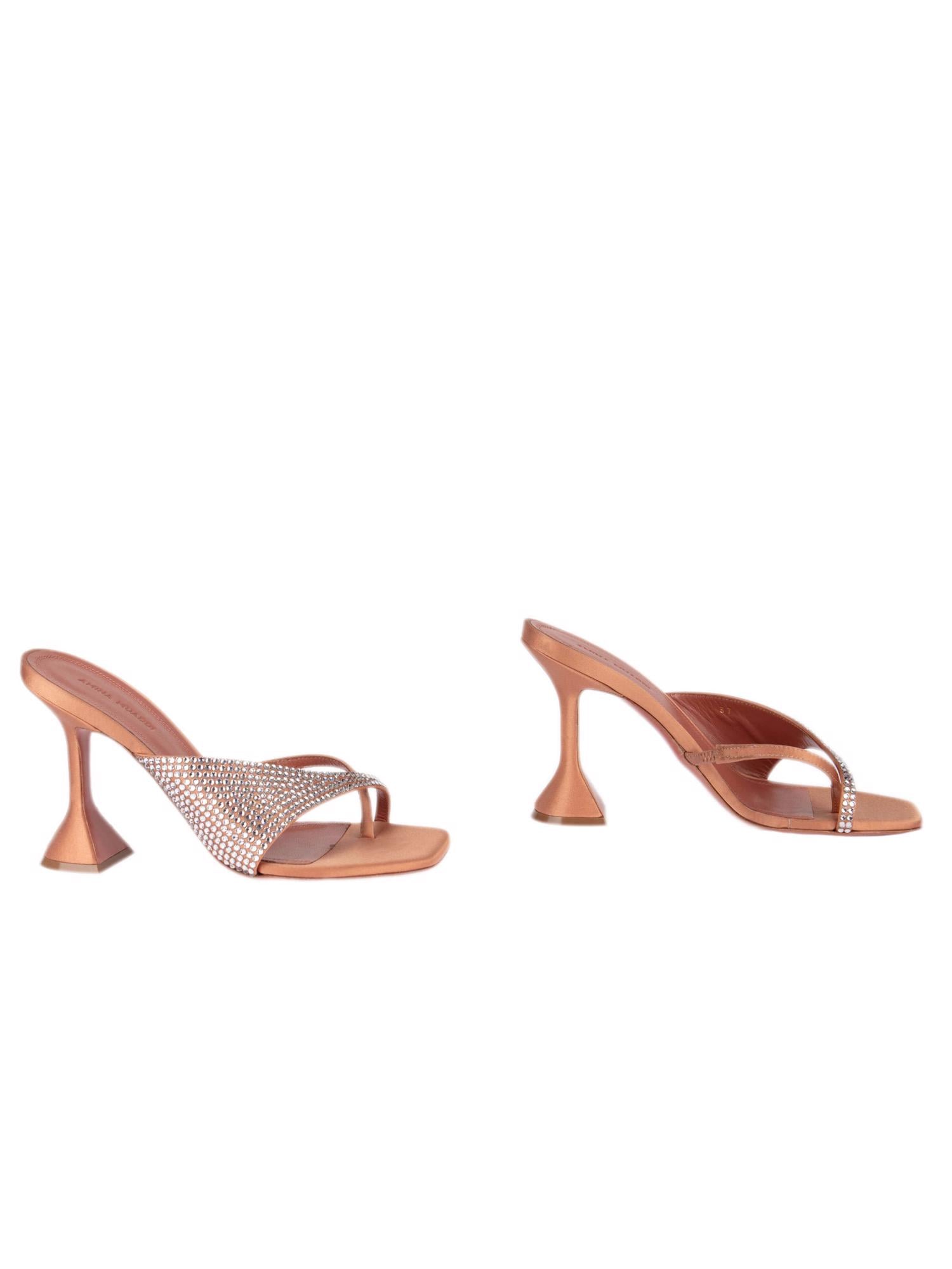 Bayan Bej AMINA MUADDI TERLİK