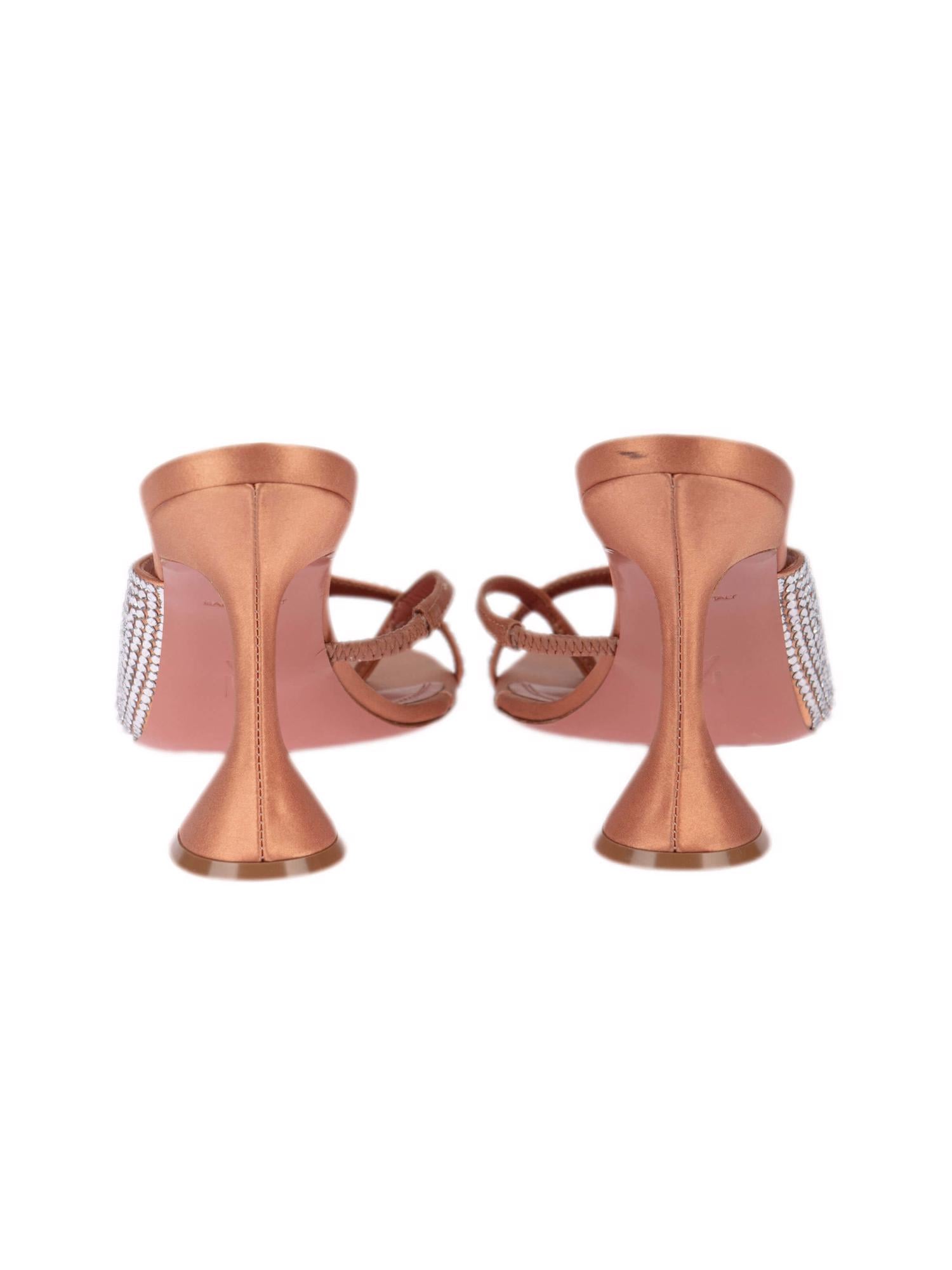 Bayan Bej AMINA MUADDI TERLİK