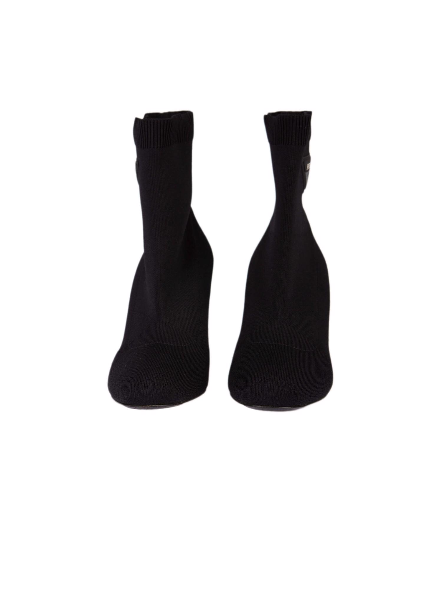 Bayan Siyah PRADA BOT